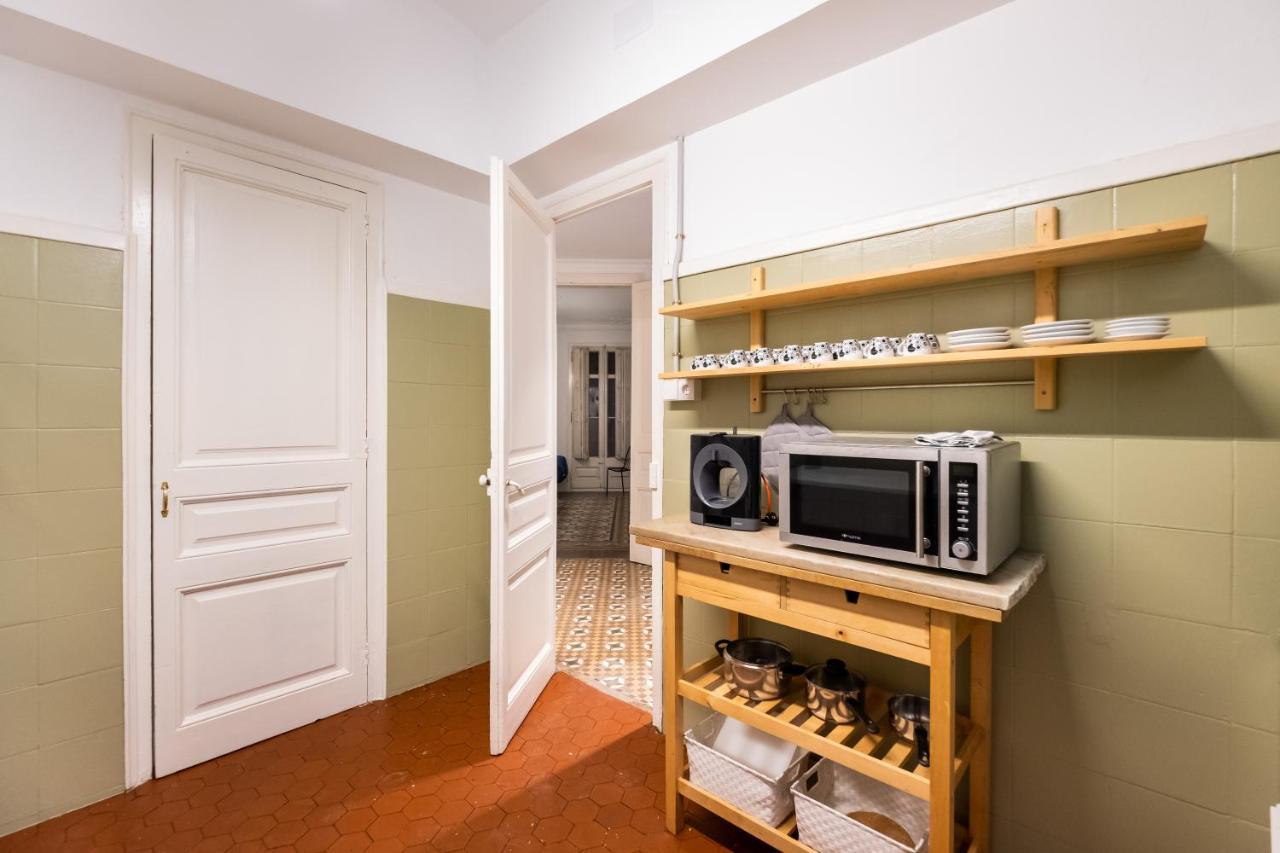 B42 - Modernist Apartment For Large Groups In Eixample Barselona Dış mekan fotoğraf