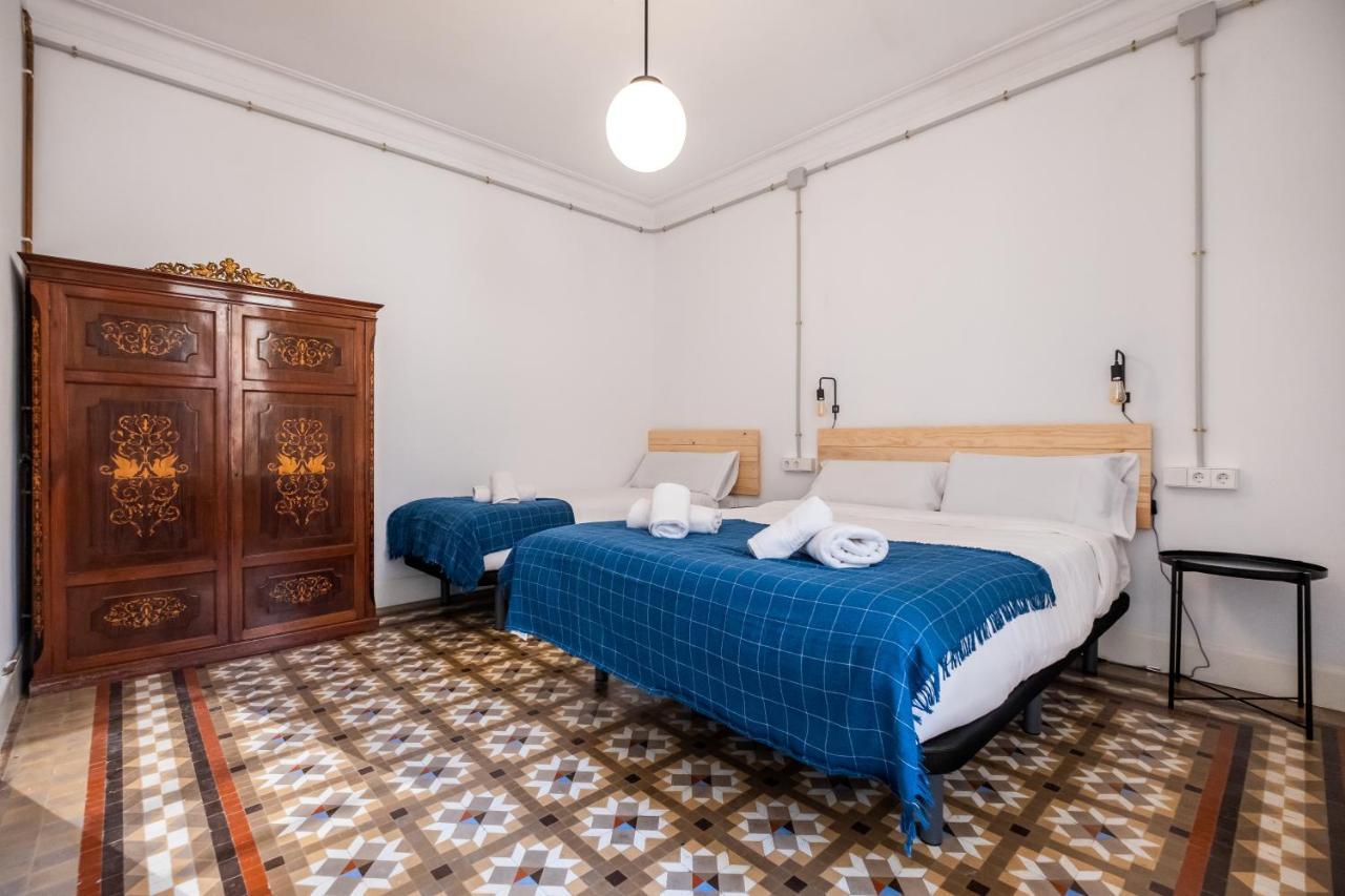 B42 - Modernist Apartment For Large Groups In Eixample Barselona Dış mekan fotoğraf